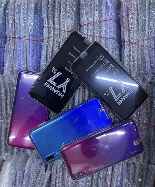 Smartphones Huawei Y7