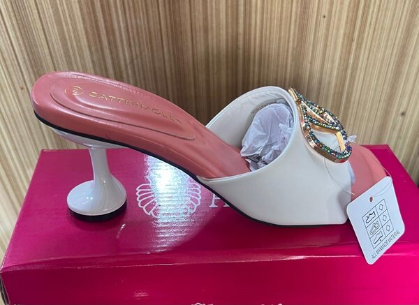 Talon dame 3