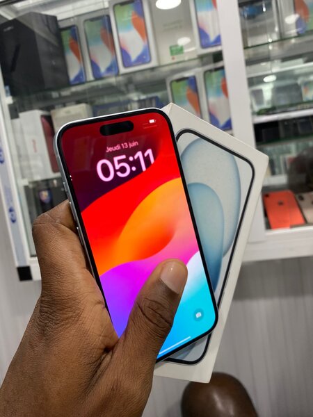 iphone 15 128Go