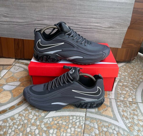 NIKE CLASSIC