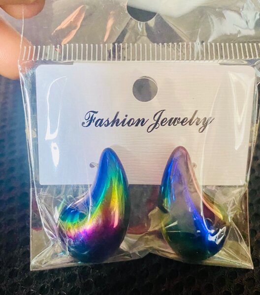 Boucles d'oreilles colorées modernes
