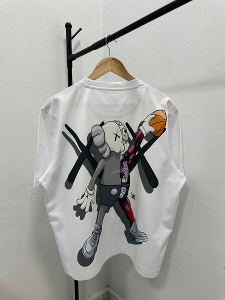 GRAPHICS TSHIRTS