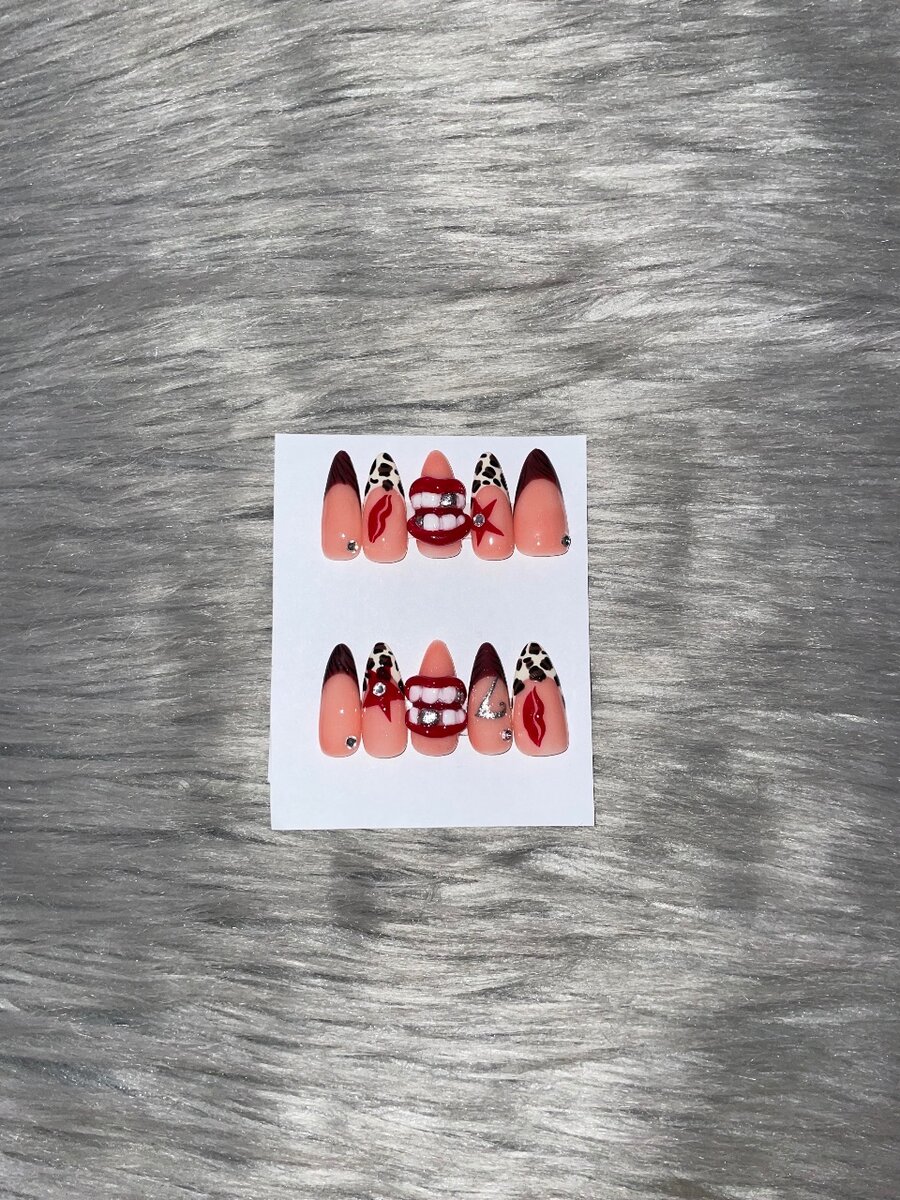 Press on nails