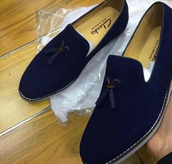 CLARKS SHOES