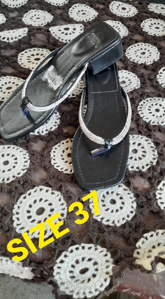Dressing sandals