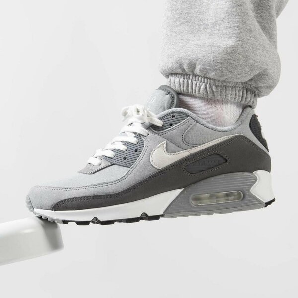 NIKE AIRMAX