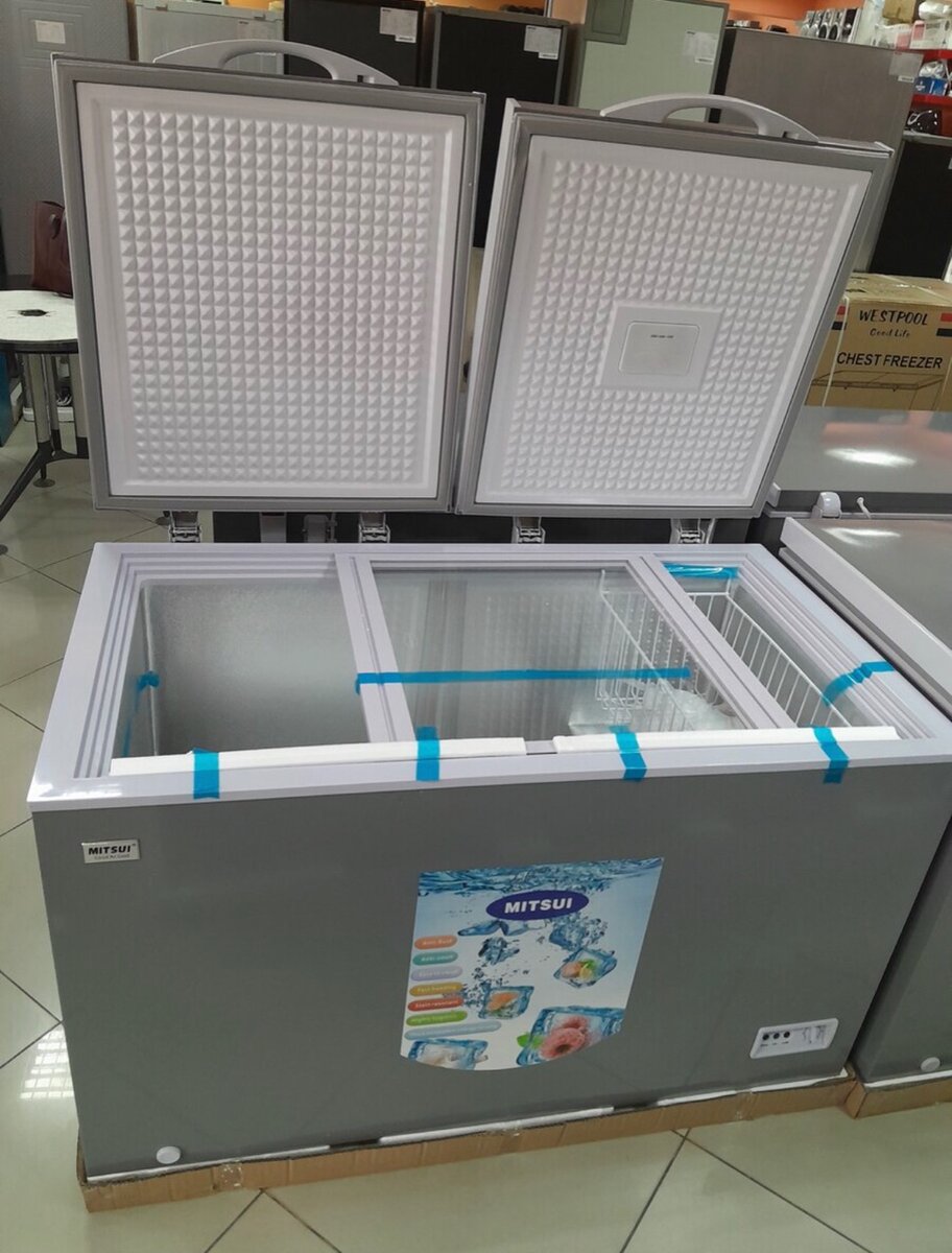 Mitsui durable chest freezer 358litres