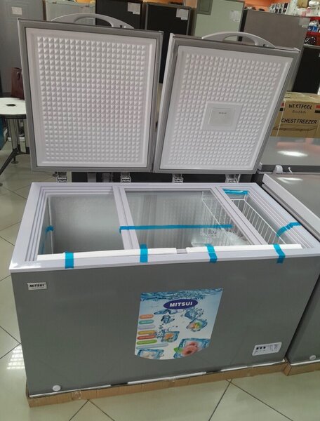 Mitsui durable chest freezer 358litres