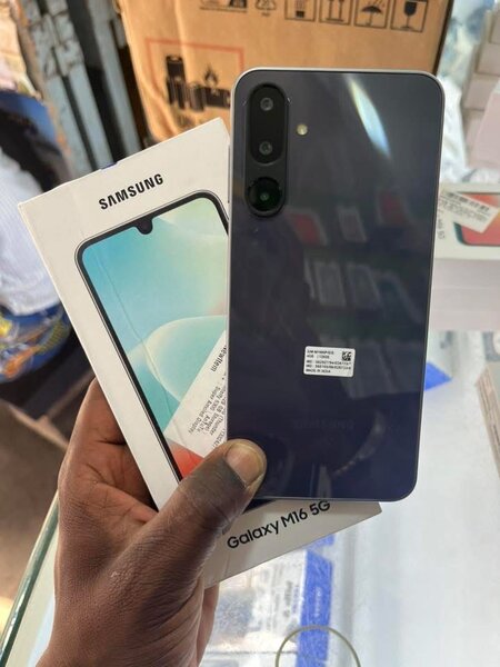 SAMSUNG M16 128G