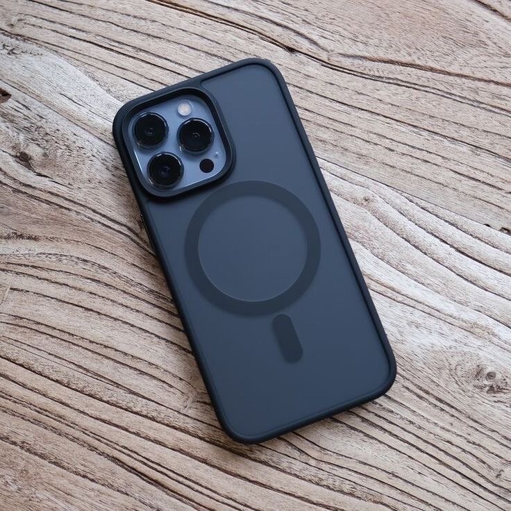 iPhone MagSafe cases
