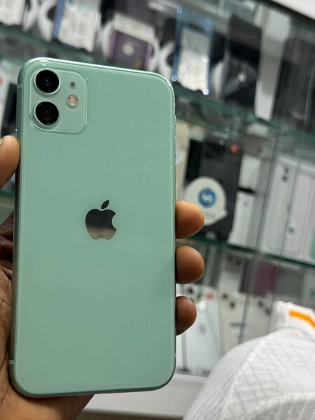 iPhone 11