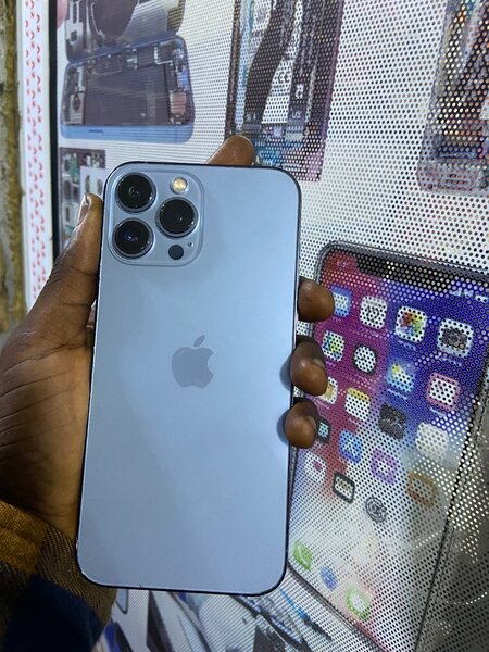 Fresh UK used iPhone 13pro max 512gig