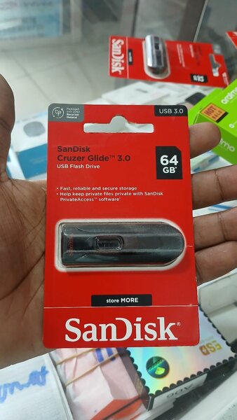 SanDisk 64GB USB 3.0 Flash Drive