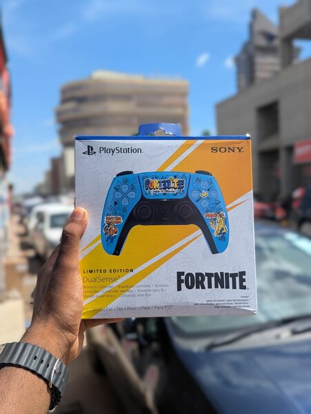 PS5 controller