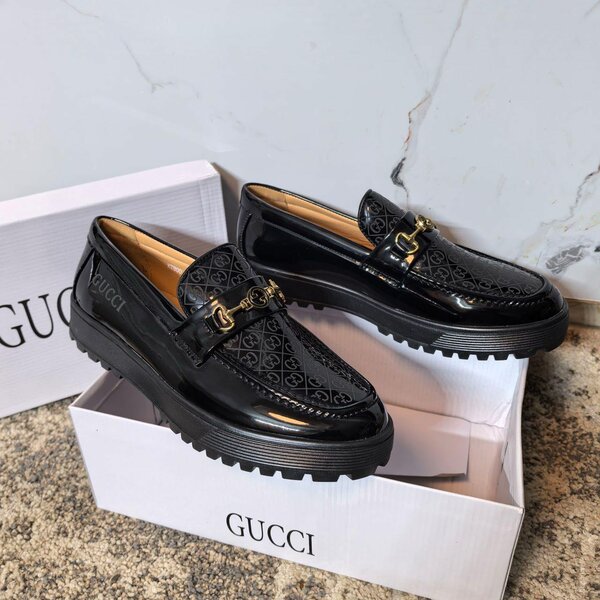 Mocassins en cuir Gucci noir