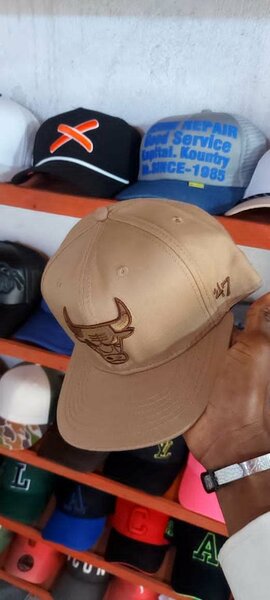 Casquettes neuves