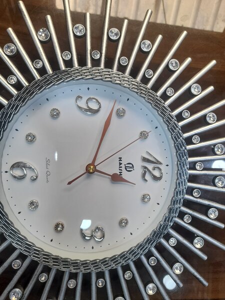 Wall clock