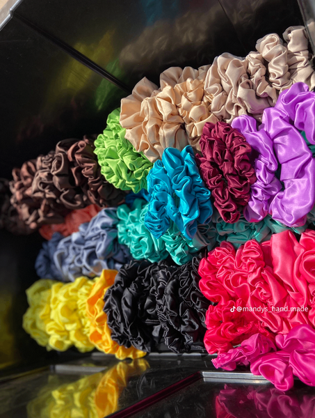 Bonnets/scrunchies