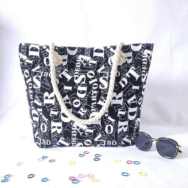 Tote bag