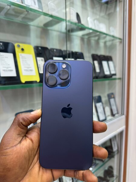iPhone 15 pro Max 256Go  Tout