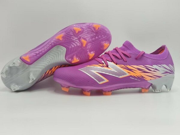 Chaussures de football vives