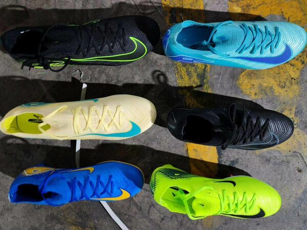Crampons Nike