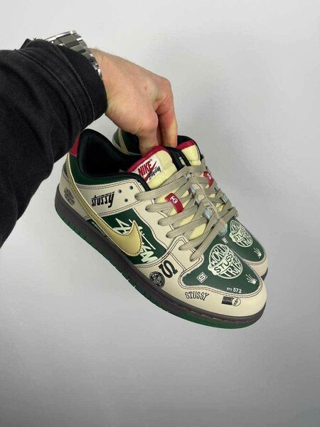 NIKE STUSSY size 43,colour same as in pic