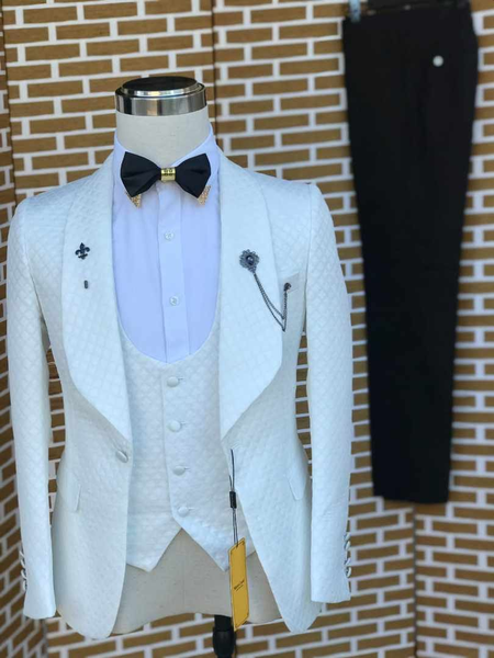 Suit blanc