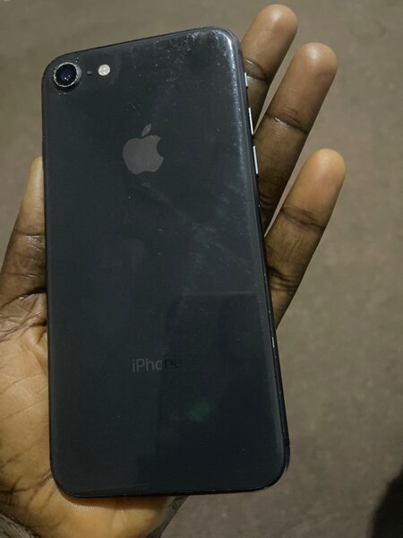 iPhone 8