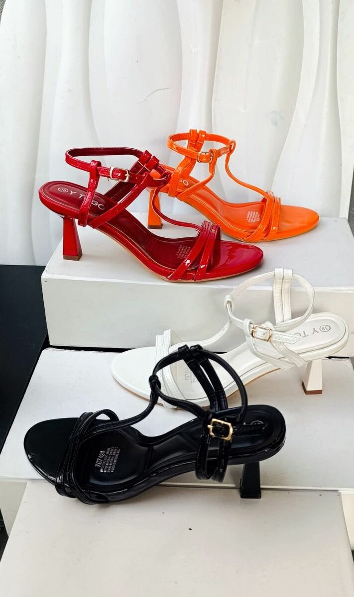 Sandales à talons élégantes