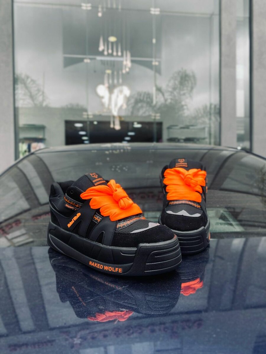 Naked wolf shoe