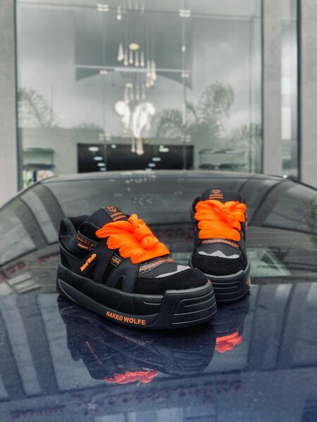 Naked wolf shoe