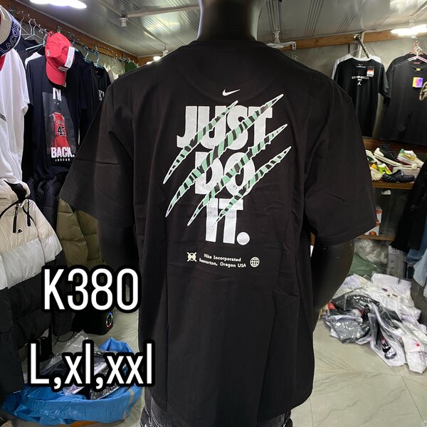 Nike t shirt