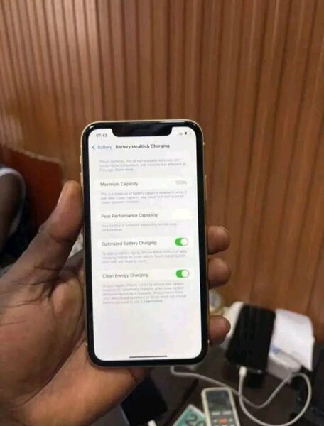 iPhone XR Jaune Comme Neuf