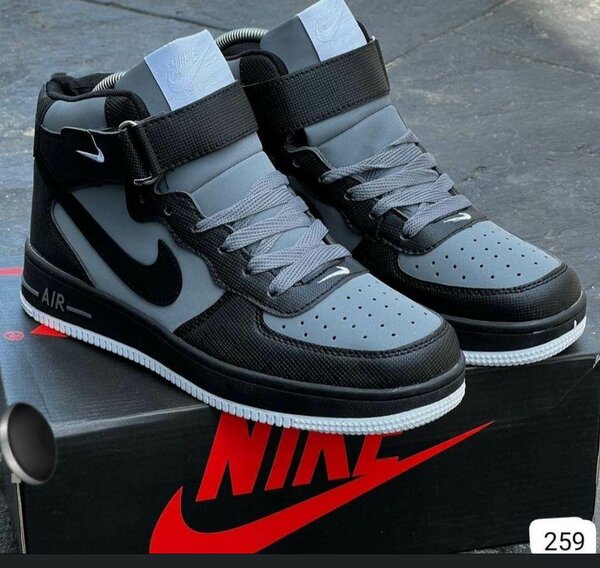 Basket montante disponible en pointure 39 à 45