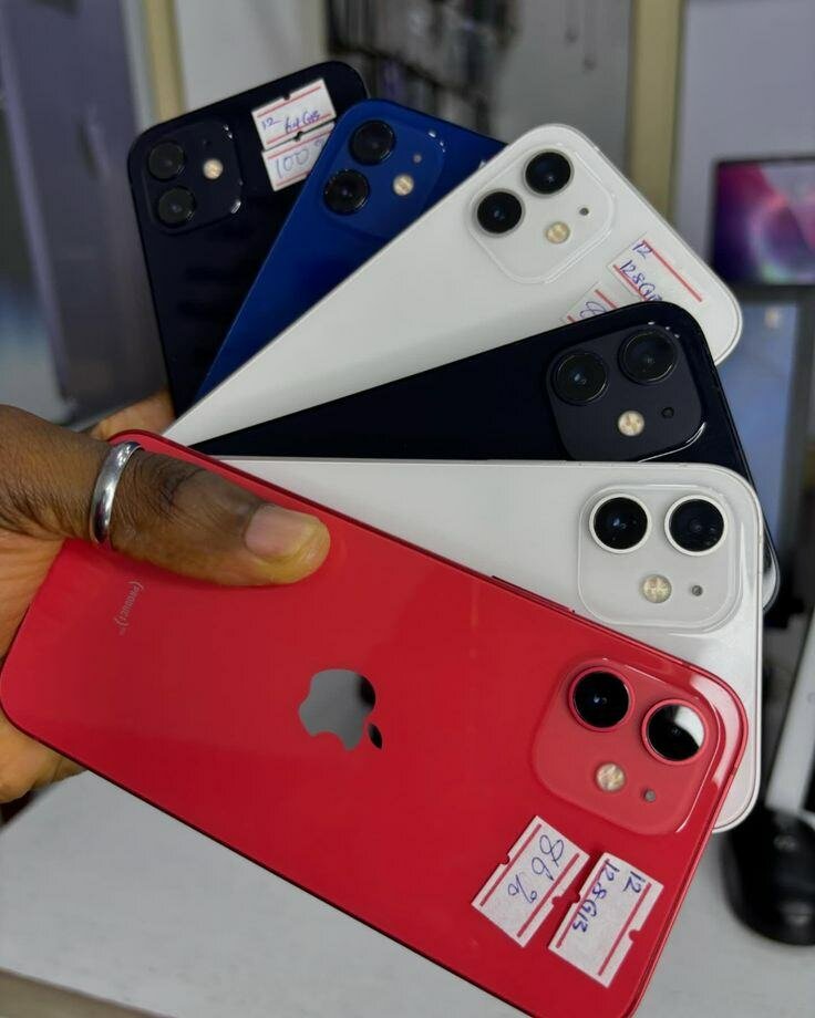 iPhone 12 - Couleurs Variées