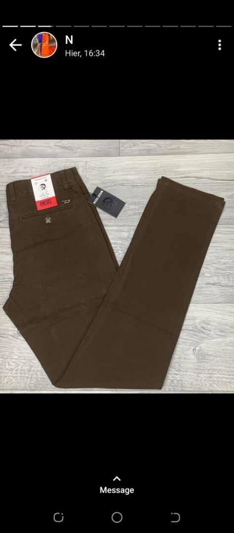 Des Dockers hommes
