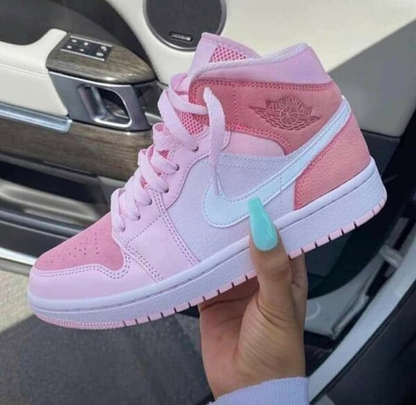 Sneakers yard