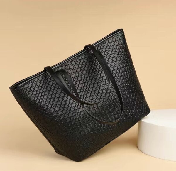 Handheld bag