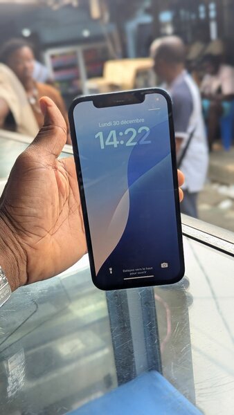 iPhone 12 simple