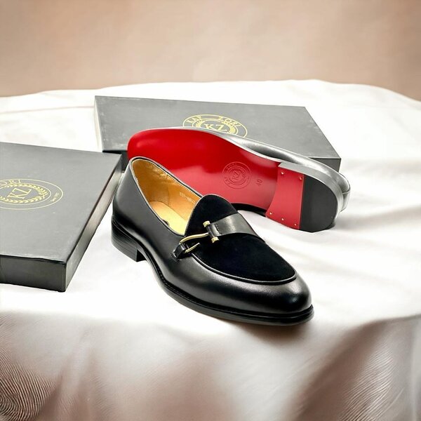 CLASSIC SHOES