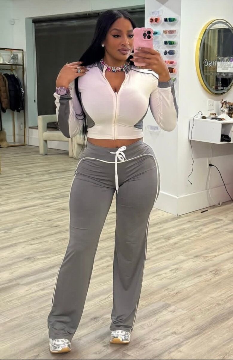 Chic ensemble disponible