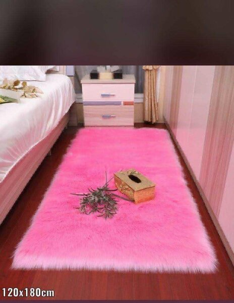 Fluffy carpet