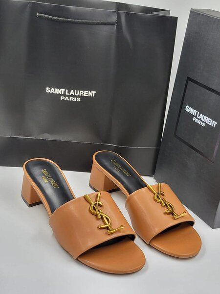 Block slipper