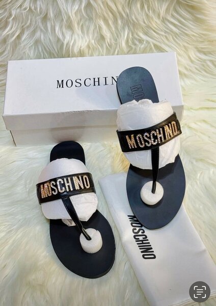 Ladies slippers