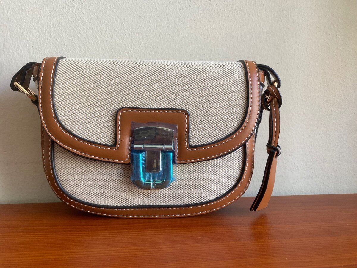 Hand bag