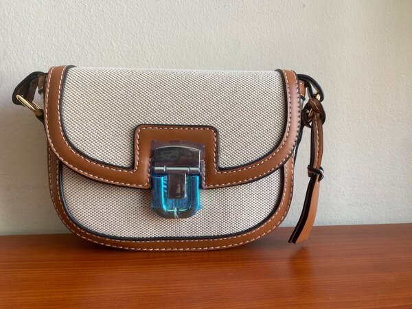 Hand bag