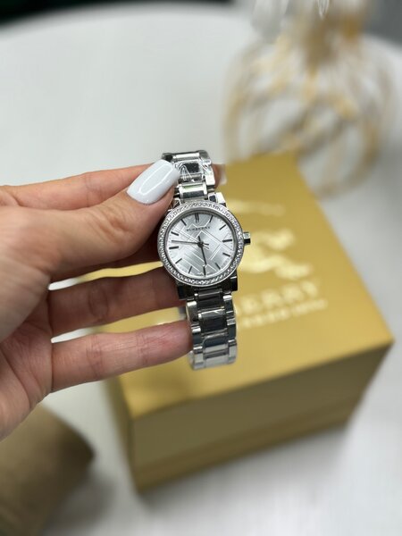 часы женские Burberry