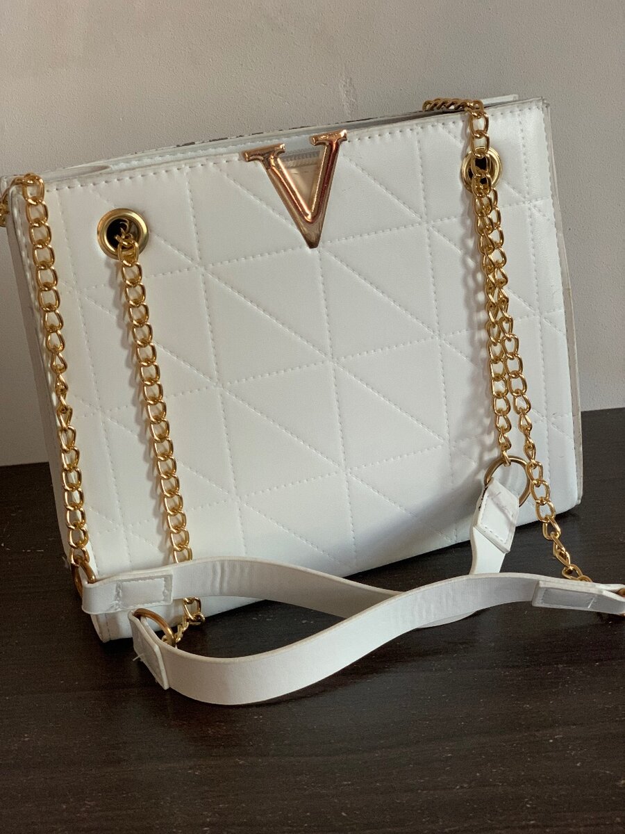 Medium handbags