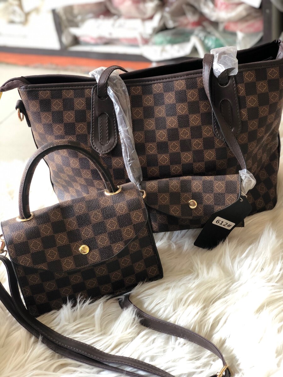 Ladies hand bag
